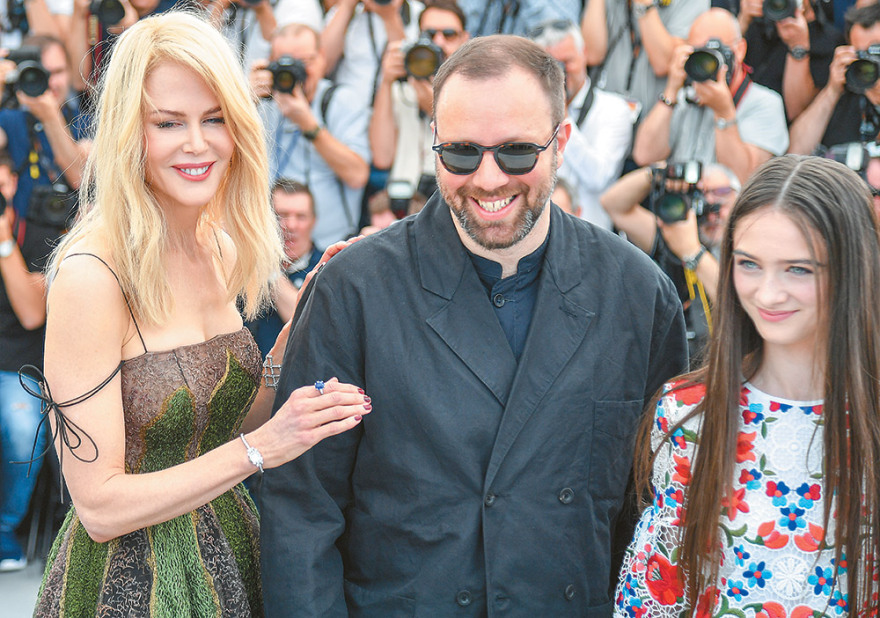 Ο Λάνθιμος μου έκλεψε τη σκηνή για το «Ιερό ελάφι», λέει ο συγγραφέας Δημήτρης Δημητριάδης