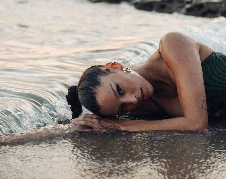 Χαρά Παππά: Σέξι πόζες μετά τον χωρισμό της από τον Μπουράκ Χακί