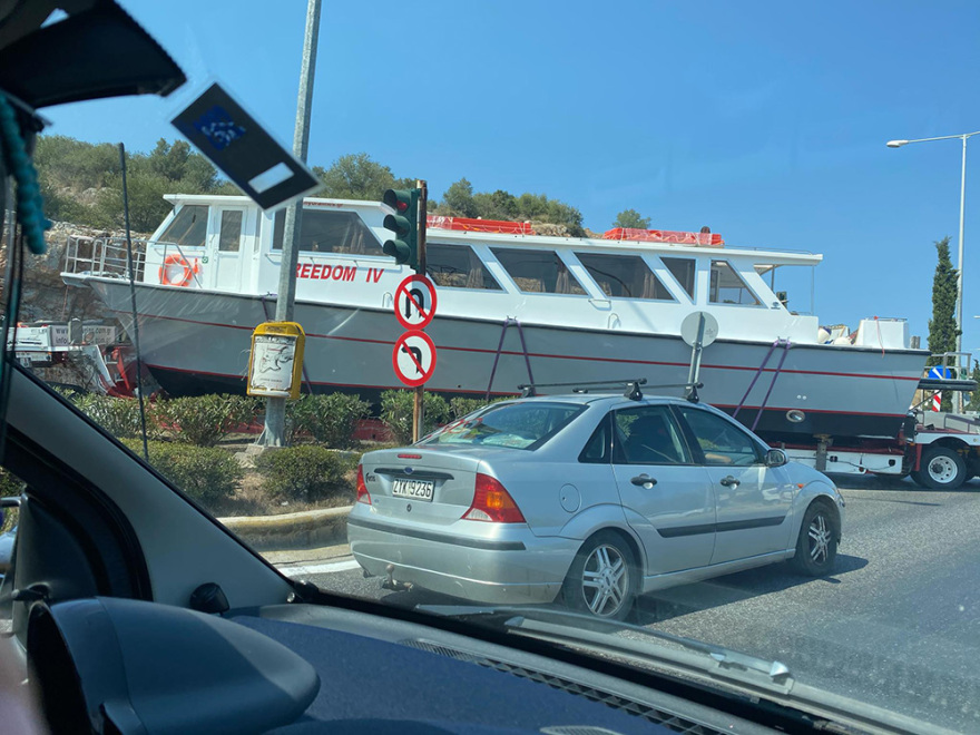 Απίστευτο μποτιλιάρισμα στη Βάρης- Κορωπίου - Δείτε φωτογραφίες