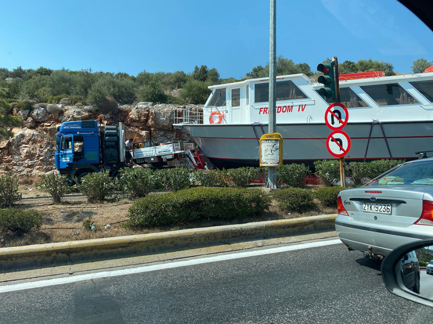 Απίστευτο μποτιλιάρισμα στη Βάρης- Κορωπίου - Δείτε φωτογραφίες