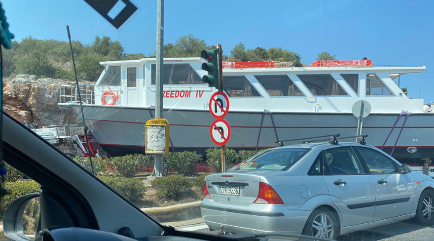 Απίστευτο μποτιλιάρισμα στη Βάρης- Κορωπίου - Δείτε φωτογραφίες