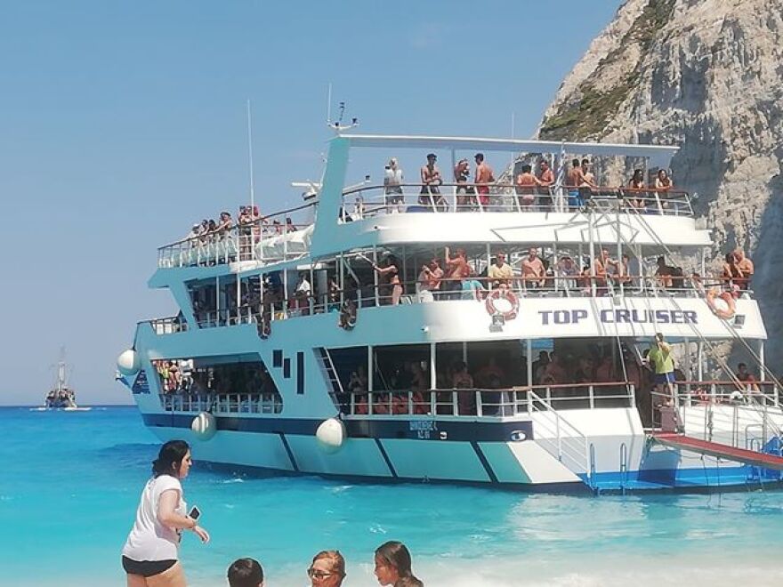 «Ναυάγιο» τα μέτρα με τις μάσκες και στη Ζάκυνθο - Δείτε φωτογραφίες