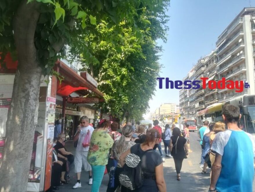 Θεσσαλονίκη: Ποιο 65% πληρότητα; - Δείτε πώς στοιβάζονται στα λεωφορεία του ΟΑΣΘ