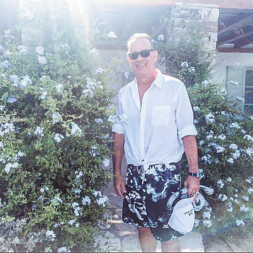 Οικογένεια Τομ Χανκς: Ο πατέρας με διαβατήριο και ο γιος με σταυρό 