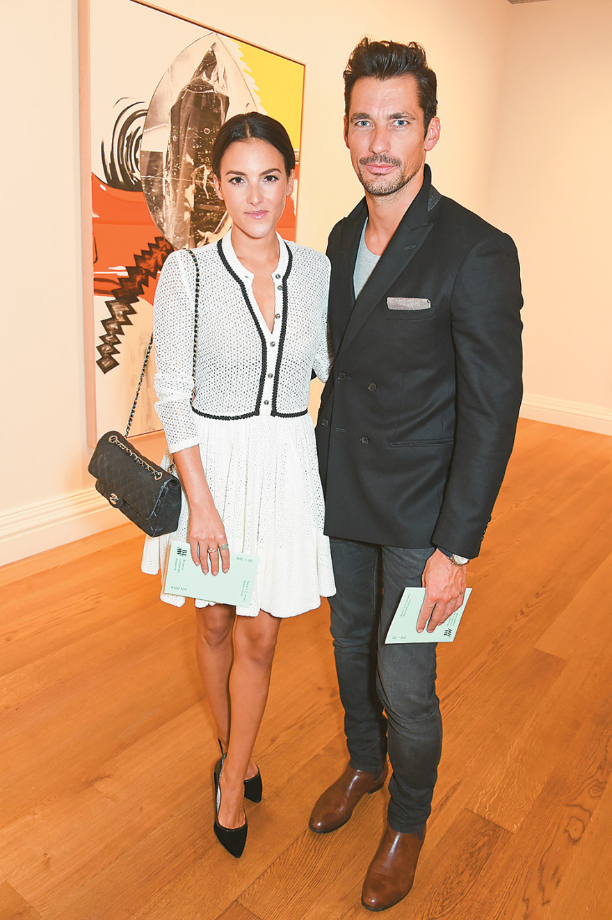 Οι ελληνικές διακοπές του Ντέιβιντ Γκάντι: Ημίθεος ετών 40 και... Συριανός