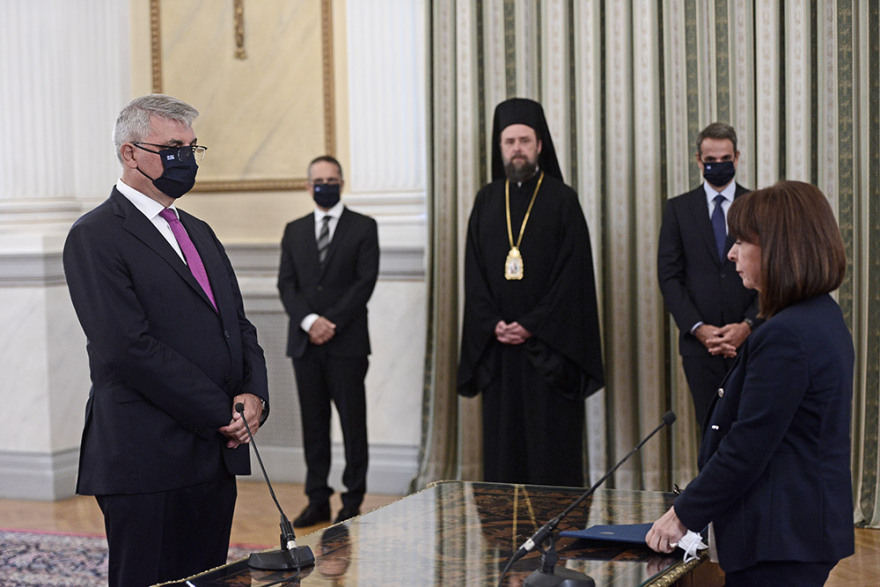 Ορκίστηκαν τα νέα μέλη του υπουργικού συμβουλίου
