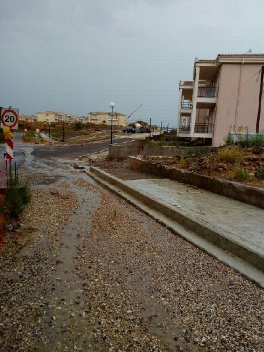 Καιρός: Καταιγίδες,χαλάζι, κεραυνοί και σήμερα - Οι περιοχές σε χάρτες