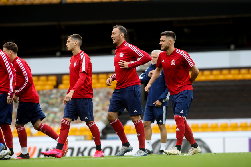 Προπόνηση στο «Μολινό» για τους παίκτες του Ολυμπιακού