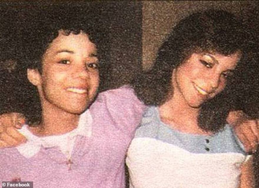 Μαράια Κάρεϊ: Η αδελφή της κατηγορεί τη μητέρα τους για σεξουαλική κακοποίηση και σατανισμό