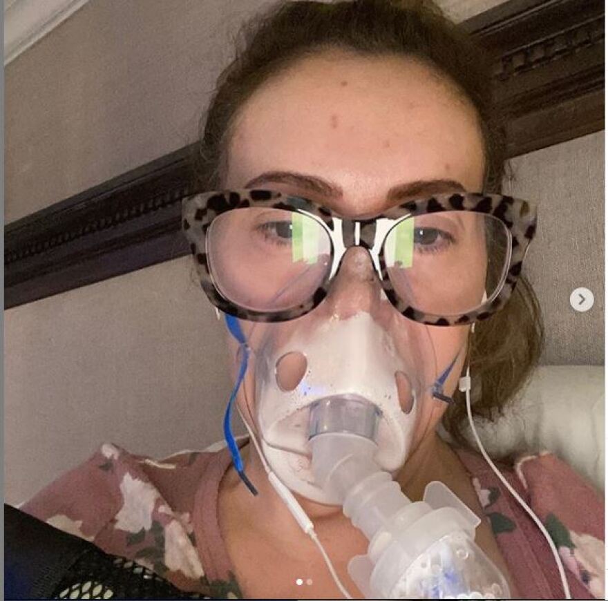 Συγκλονίζει η Αλίσα Μιλάνο για τον κορωνοϊό: Ένιωθα λες και ένας ελέφαντας είχε καθίσει στο στήθος μου