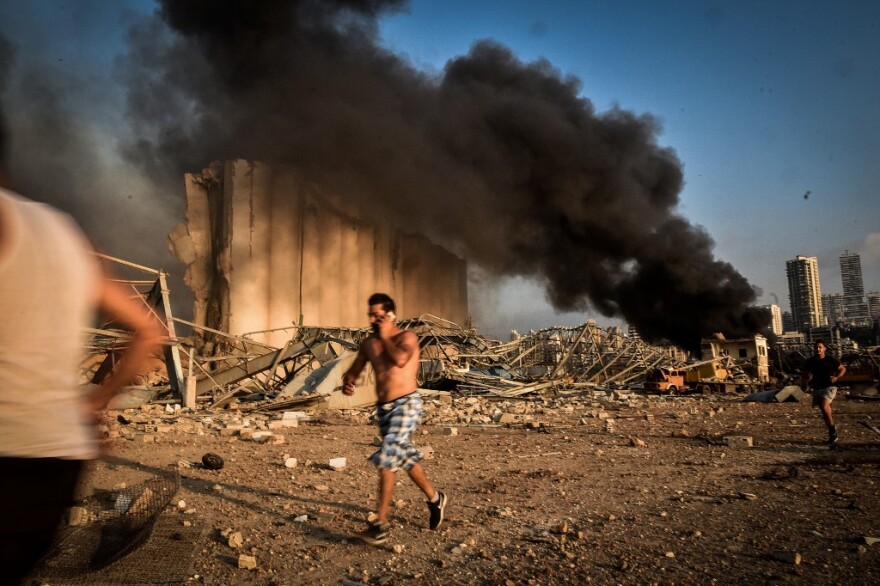 Έκρηξη στη Βηρυτό: Θρήνος στα συντρίμμια - Οργή για το προαναγγελθέν έγκλημα 