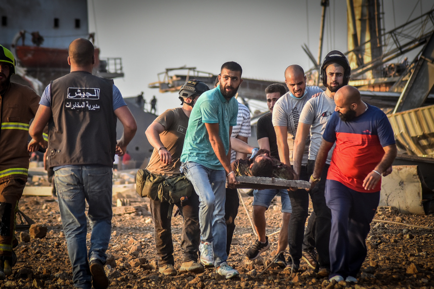 Έκρηξη στη Βηρυτό: Ξεχειλίζει η οργή στους κατοίκους που αναζητούν ευθύνες για την τραγωδία 