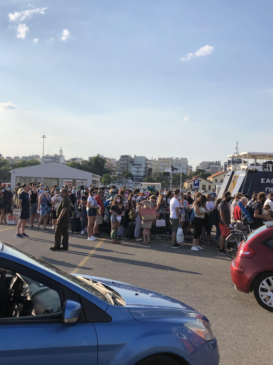 Κορωνοϊός: Συνωστισμός στο λιμάνι της Αλεξανδρούπολης παρόλο που καταγράφηκε ημερήσιο ρεκόρ κρουσμάτων 