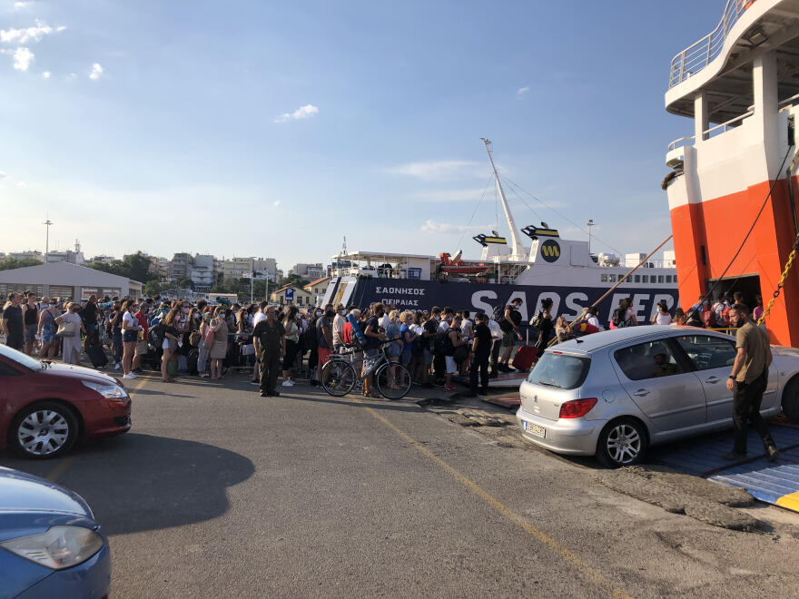 Κορωνοϊός: Συνωστισμός στο λιμάνι της Αλεξανδρούπολης παρόλο που καταγράφηκε ημερήσιο ρεκόρ κρουσμάτων 