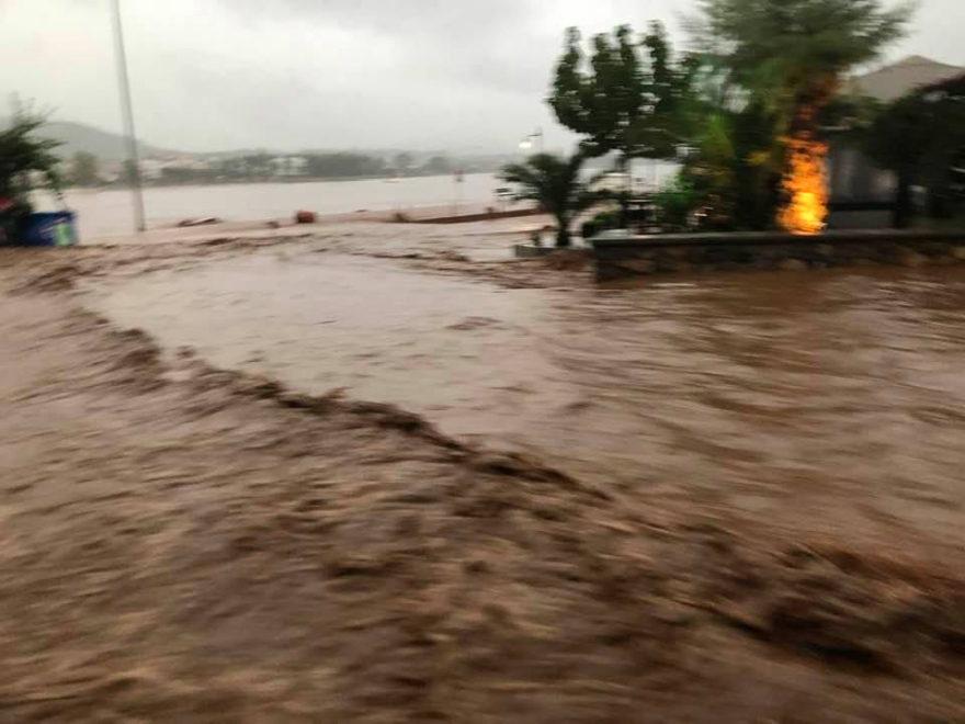 Κακοκαιρία «Θάλεια» - Εύβοια: Βίντεο και φωτογραφίες από τη θεομηνία