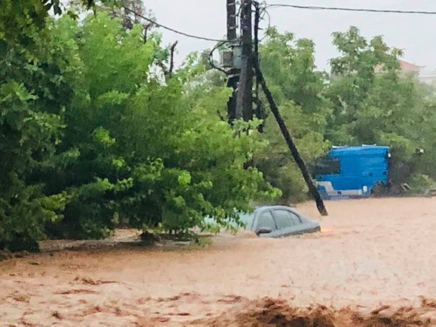 Κακοκαιρία «Θάλεια» - Εύβοια: Βίντεο και φωτογραφίες από τη θεομηνία