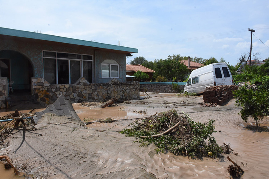 Εύβοια: Πέντε νεκροί - Ένας αγνοούμενος - Έπεσαν 300 χιλιοστά βροχής!