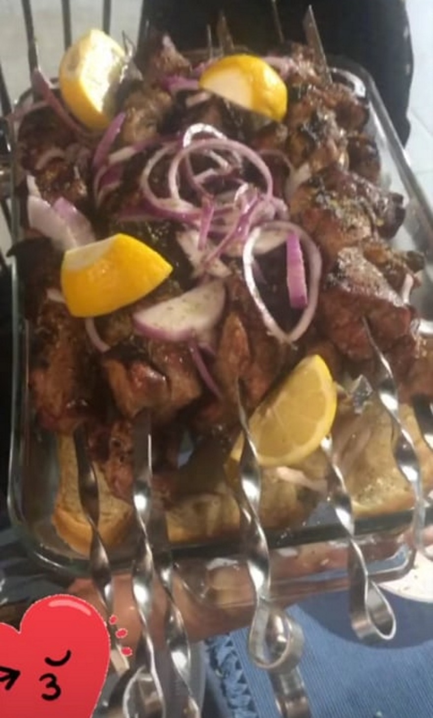 Βασίλης Σπανούλης & Ολυμπία Χοψονίδου: Η τούρτα Ολυμπιακός - Superman για τα 38α γενέθλιά του