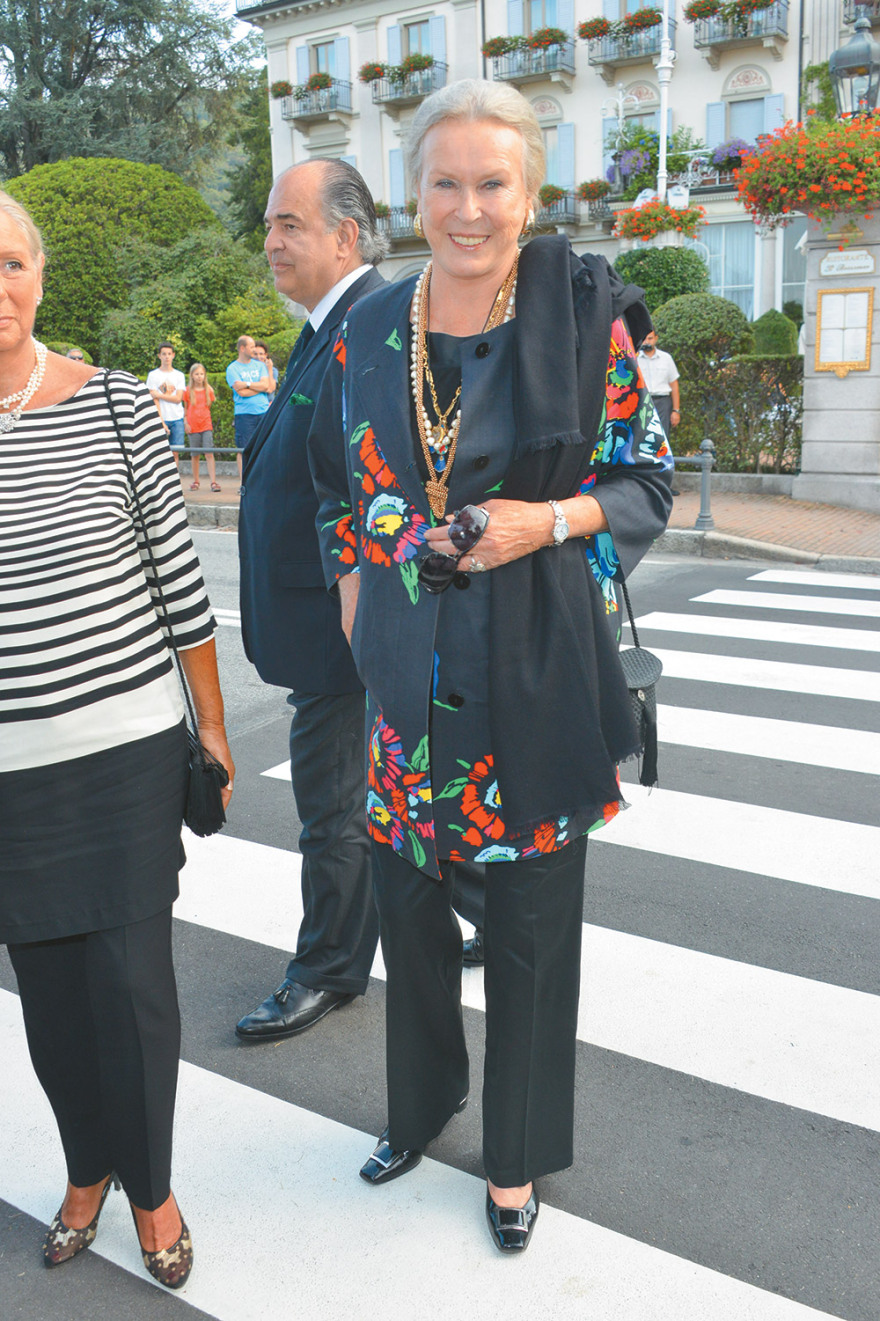 O «λαδωμένος» μονάρχης Juan Carlos: Από την προίκα της Σοφίας, στις μίζες και τις ερωμένες