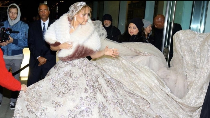 Elie Saab - Zuhair Murad: Οι φημισμένοι Λιβανέζοι σχεδιαστές μόδας κλαίνε πάνω από τις χαμένες περιουσίες τους 