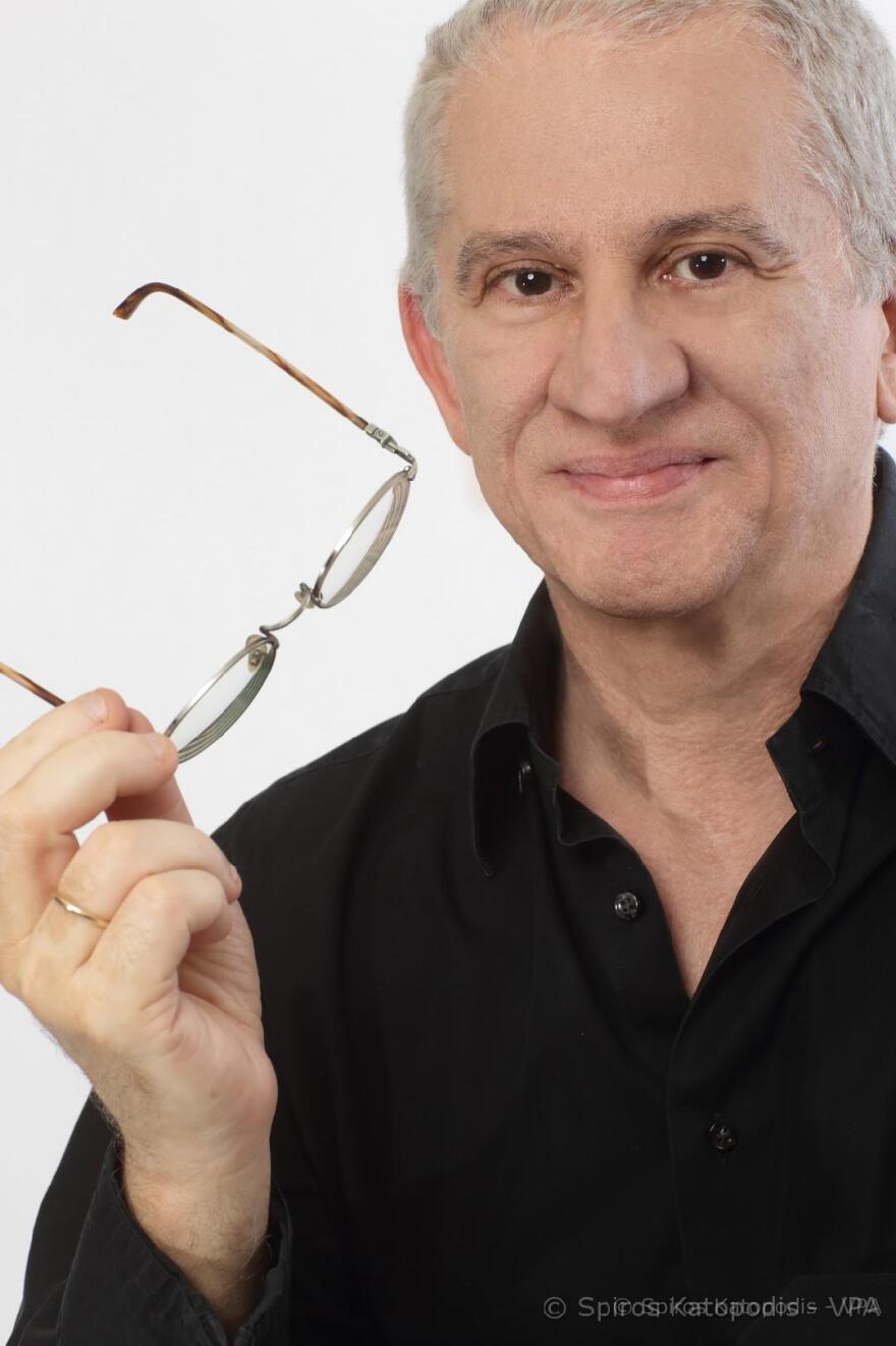 «Ο κλέφτης των μυστικών»: Το νέο βιβλίο του Γιάννη Μπότση