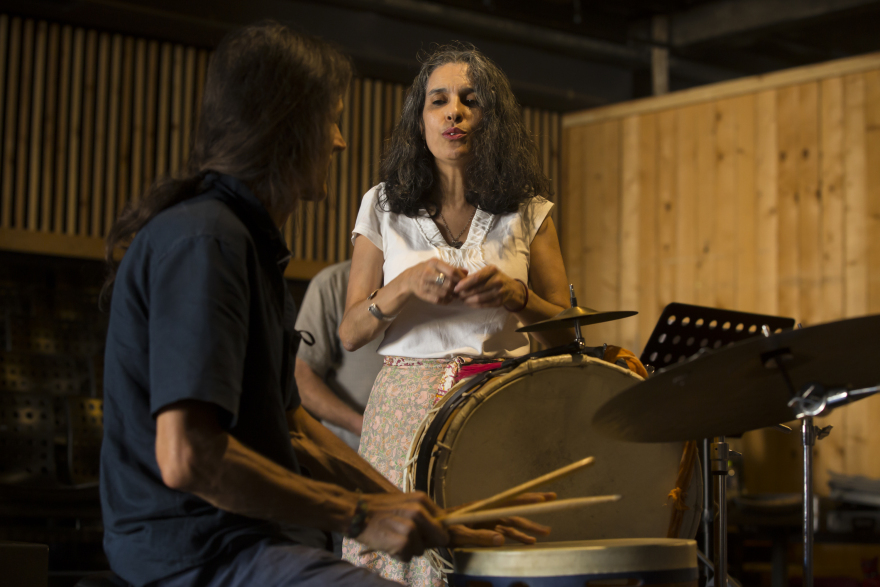 «Watersong»: Η Σαβίνα Γιαννάτου στο Μικρό Θέατρο της Αρχαίας Επιδαύρου 