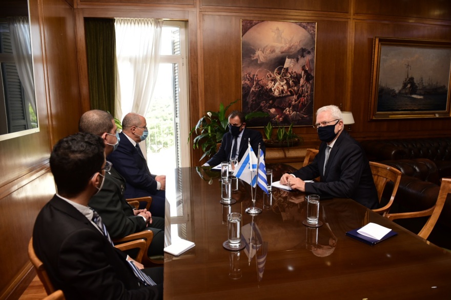 Συνάντηση Παναγιωτόπουλου με τον πρέσβη του Ισραήλ με φόντο τις τουρκικές προκλήσεις