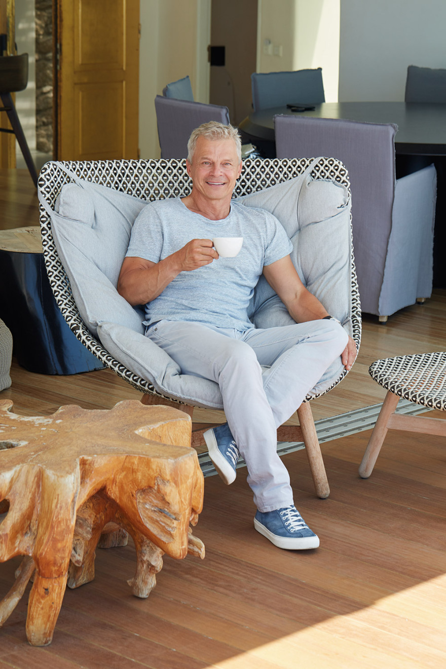 Ράινερ Μπέκερ: Ο mr Zuma κατακτά και τη Μύκονο