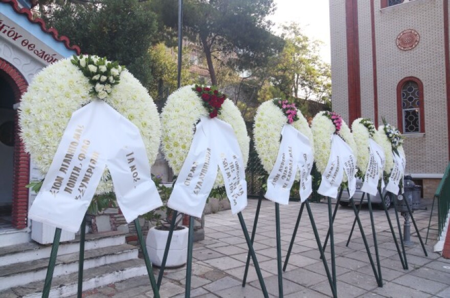 Ντίνος Χριστιανόπουλος: Λιγοστοί φίλοι και συγγενείς σήμερα στο «τελευταίο αντίο»