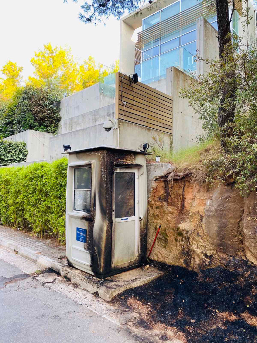 Μένιος Φουρθιώτης: Επίθεση με εμπρηστικούς μηχανισμούς στο σπίτι του 