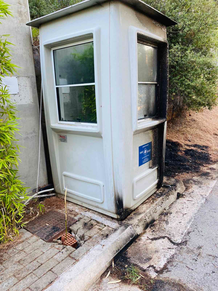 Μένιος Φουρθιώτης: Επίθεση με εμπρηστικούς μηχανισμούς στο σπίτι του 