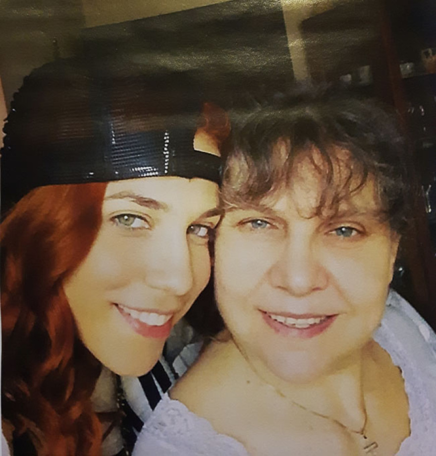 Kατερίνα Στικούδη: Μοιάζει καταπληκτικά στη μαμά της   