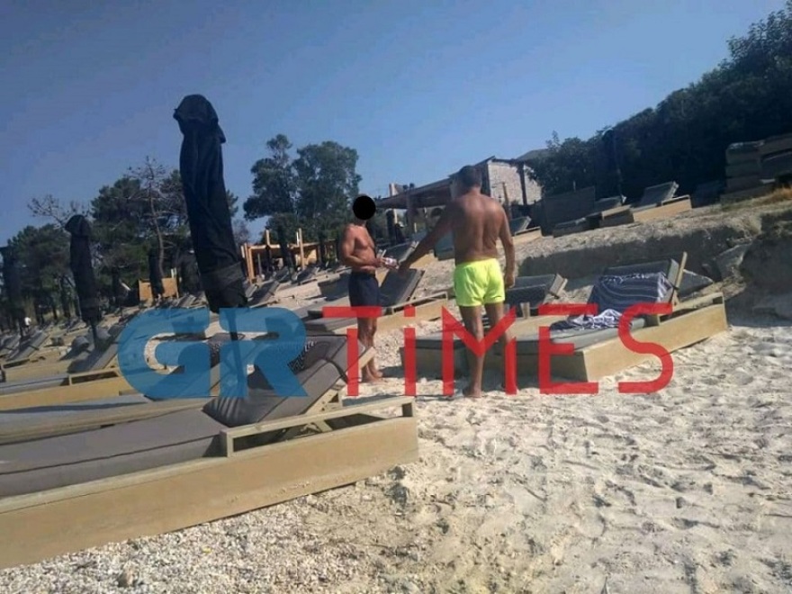 Χαλκιδική: Σφράγισαν κι άλλο beach bar στην Κασσάνδρα