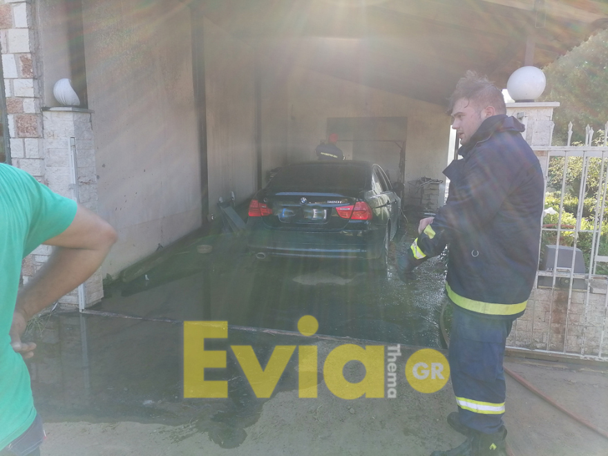 Παρανάλωμα του πυρός ένα αυτοκίνητο στα Ψαχνά Ευβοίας – Δείτε φωτογραφίες
