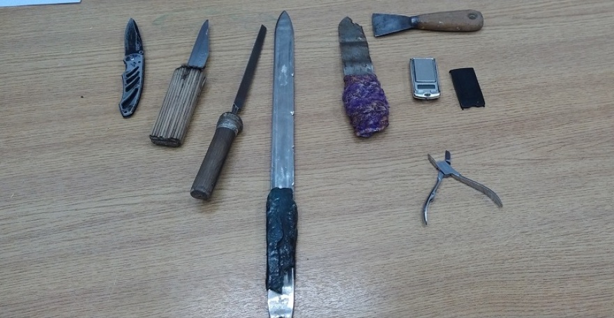 Φυλακές Κορυδαλλού: Ναρκωτικά, λίμα, μαχαίρια και κινητά εντοπίστηκαν σε κελιά