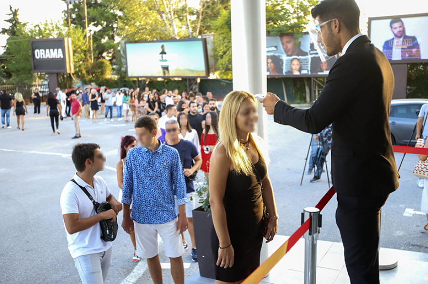 Βέρτης: Θερμομέτρηση και αντισηπτικά στη νύχτα της Θεσσαλονίκης - Δείτε βίντεο