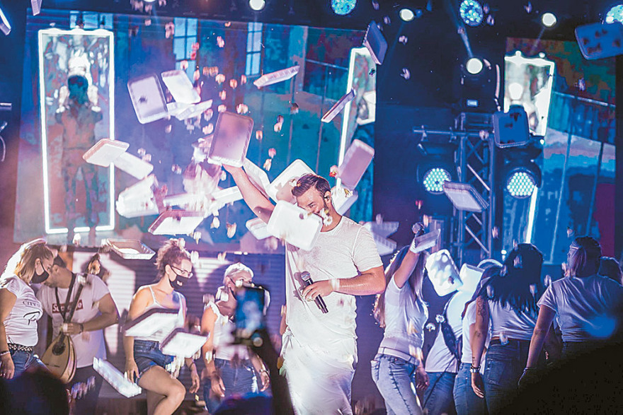 Το δίχως αύριο κορωνο-πάρτι της Χαλκιδικής