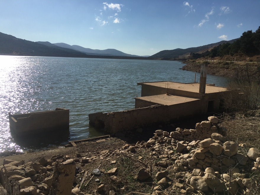 Σφεντύλι: Το χωριό που βυθίζεται - Βίντεο και φωτογραφίες 