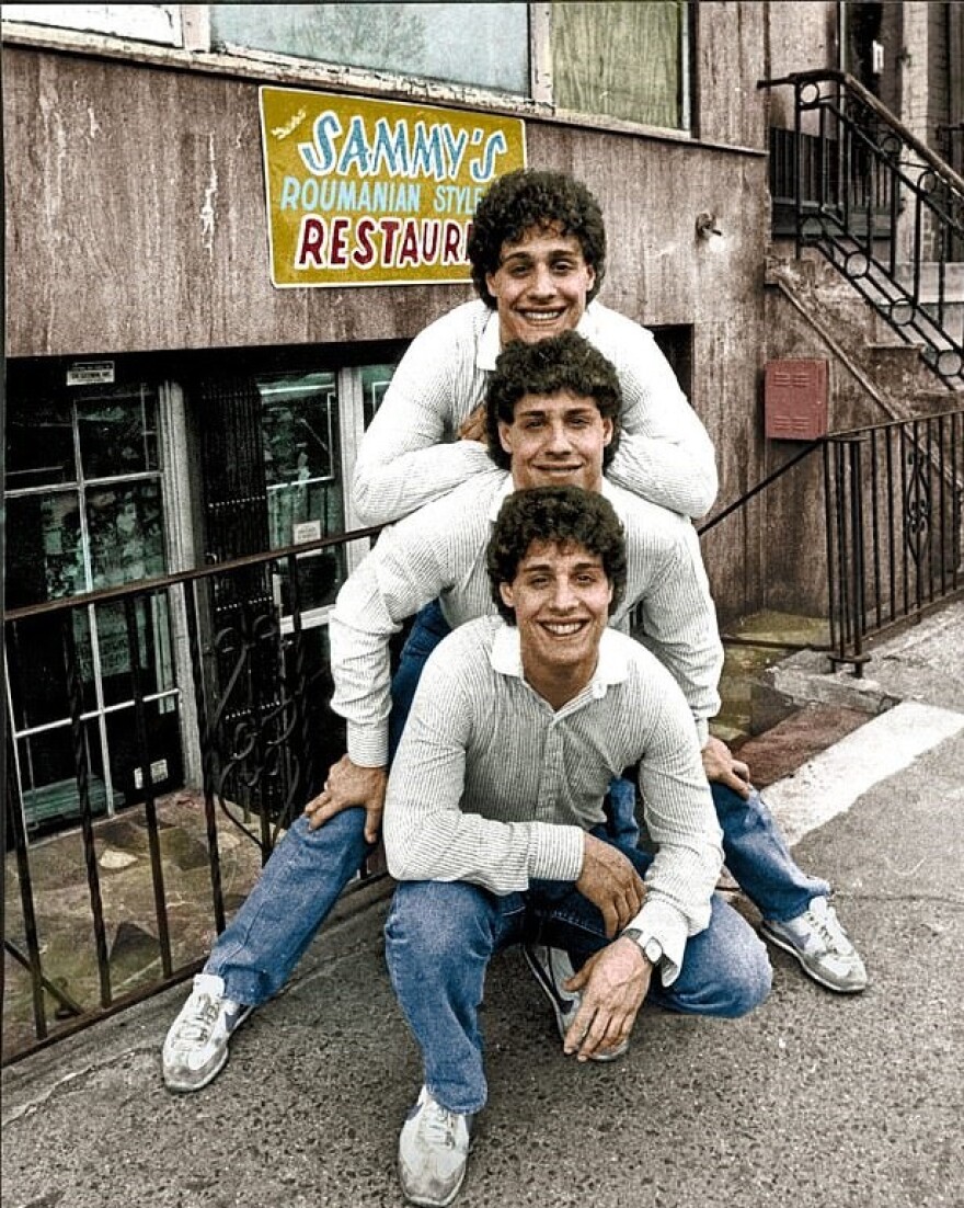 Το σκληρό πείραμα που χώριζε δίδυμα αδέρφια: Η ιστορία της Έλεν και της Μέλανι