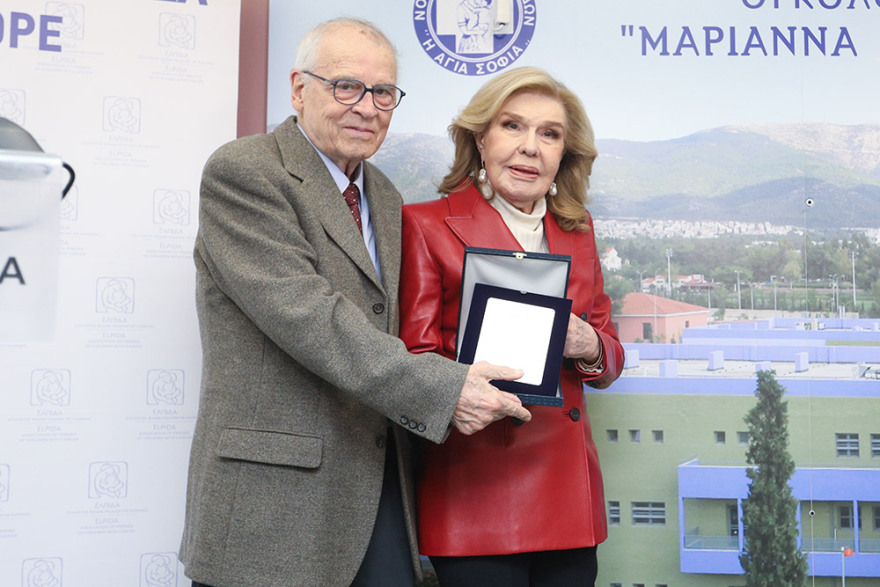 Σάββας Θεοδωρίδης: Έφυγε ένας «Θρύλος» για τον Ολυμπιακό - Δείτε βίντεο