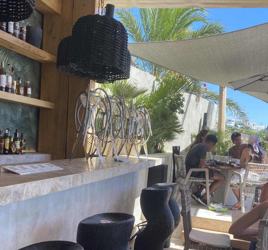 Μύκονος: Ο Barkley της Chelsea και ο λογαριασμός των 88.000 ευρώ, ο χορός του Dele Ali και η Μαρία από τις «Μέλισσες»