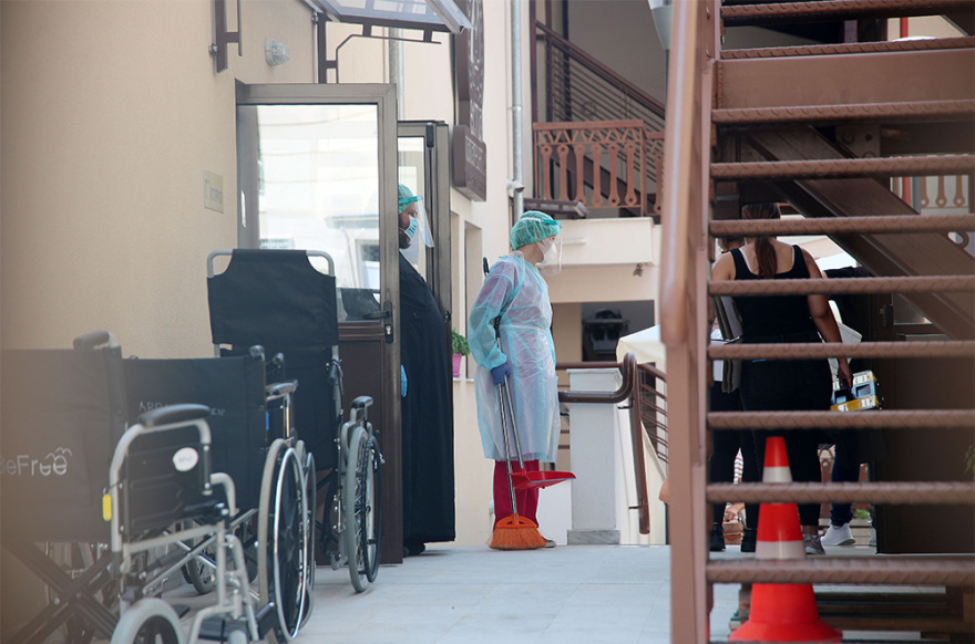 Κορωνοϊός: Νέα εστία μετάδοσης σε γηροκομείο στη Θεσσαλονίκη - 22 κρούσματα