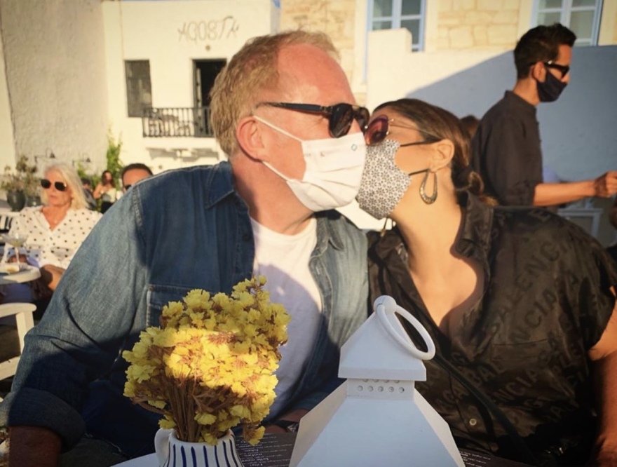 Η Σάλμα Χάγιεκ και ο δισεκατομμυριούχος σύζυγός της Φρανσουά Ανρί Πινό στην Πάρο - Δείτε φωτογραφίες