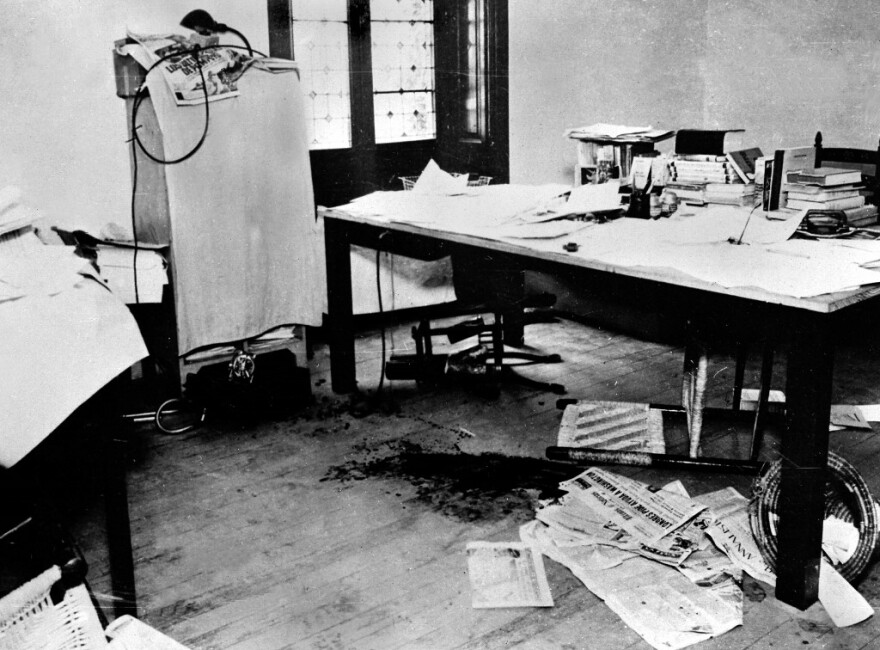 Λέων Τρότσκι: Πριν από 80 χρόνια δολοφονούνταν στο Μεξικό με διαταγή του Στάλιν	