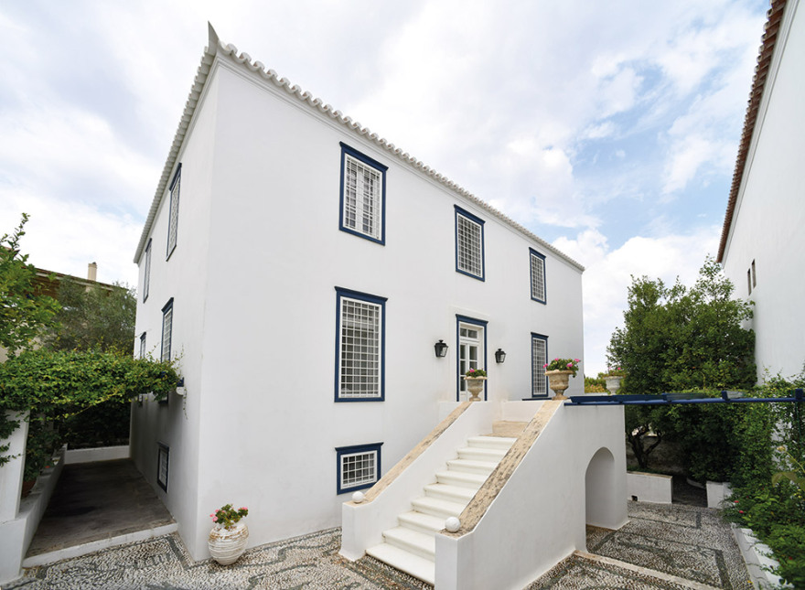 Μαίρη Κατράντζου: Οι δικές μου Σπέτσες - «Θέλω πολύ περισσότερη Ελλάδα στη ζωή μου»