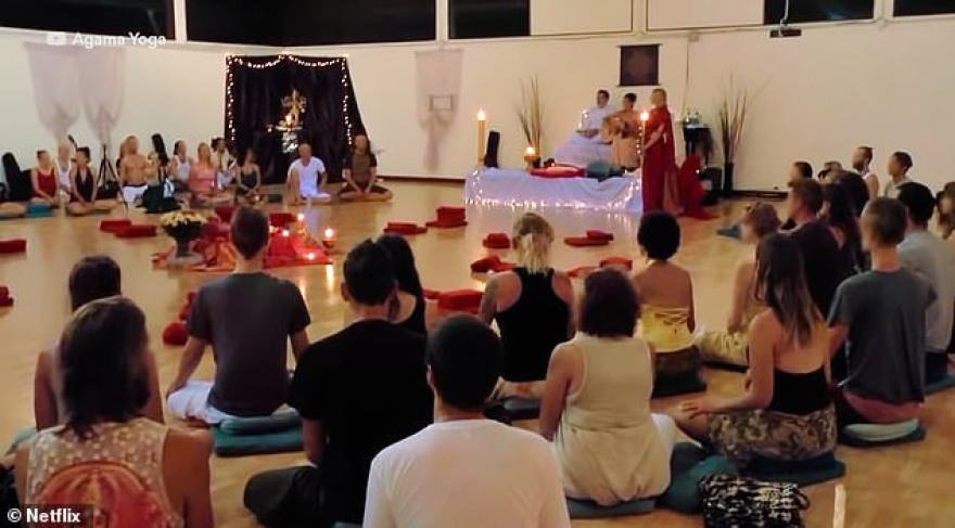 Το Neftlix αποκαλύπτει τον σκοτεινό κόσμο του ταντρικού σεξ: Υποχρεωτικά όργια για την… Φώτιση 