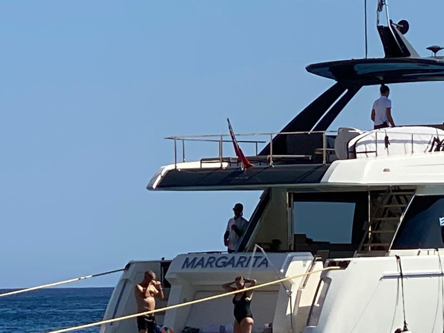 Τομ Χανκς-Ρίτα Γουίλσον: Απολαμβάνουν τις βουτιές τους στην Πολύαιγο