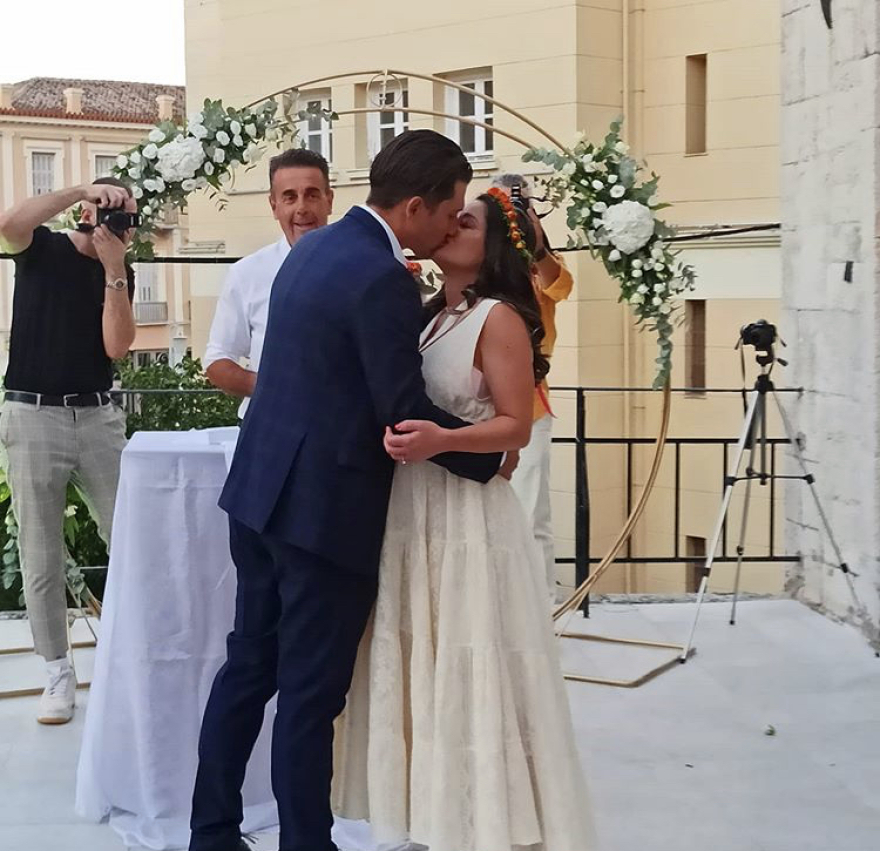 Χρηστίδης: Περιμένουν το πρώτο τους παιδί με τη σύζυγό του 