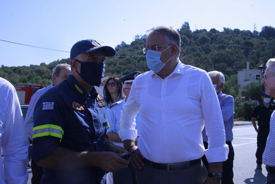 Στη Μάνη ο Θεοδωρικάκος - Εντός της εβδομάδας οι αποζημιώσεις των πληγέντων από την πυρκαγιά