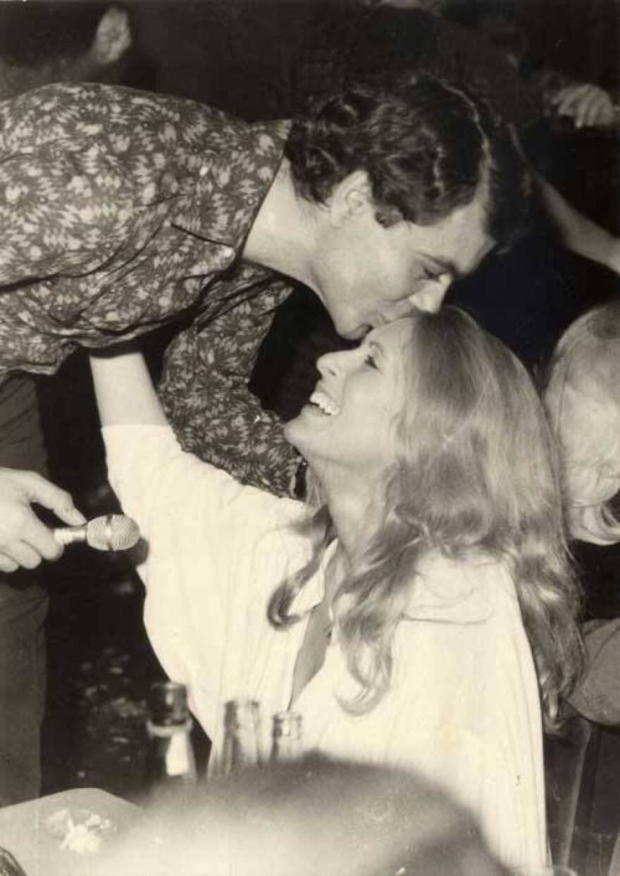 Η Ρένα Κουμιώτη αποχαιρετά τον Γιάννη Πουλόπουλο με φωτογραφίες και λόγια βαθιάς αγάπης